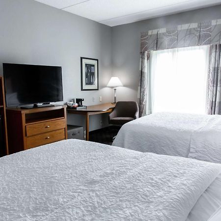 Hampton Inn & Suites Chesapeake-Square Mall Eksteriør billede