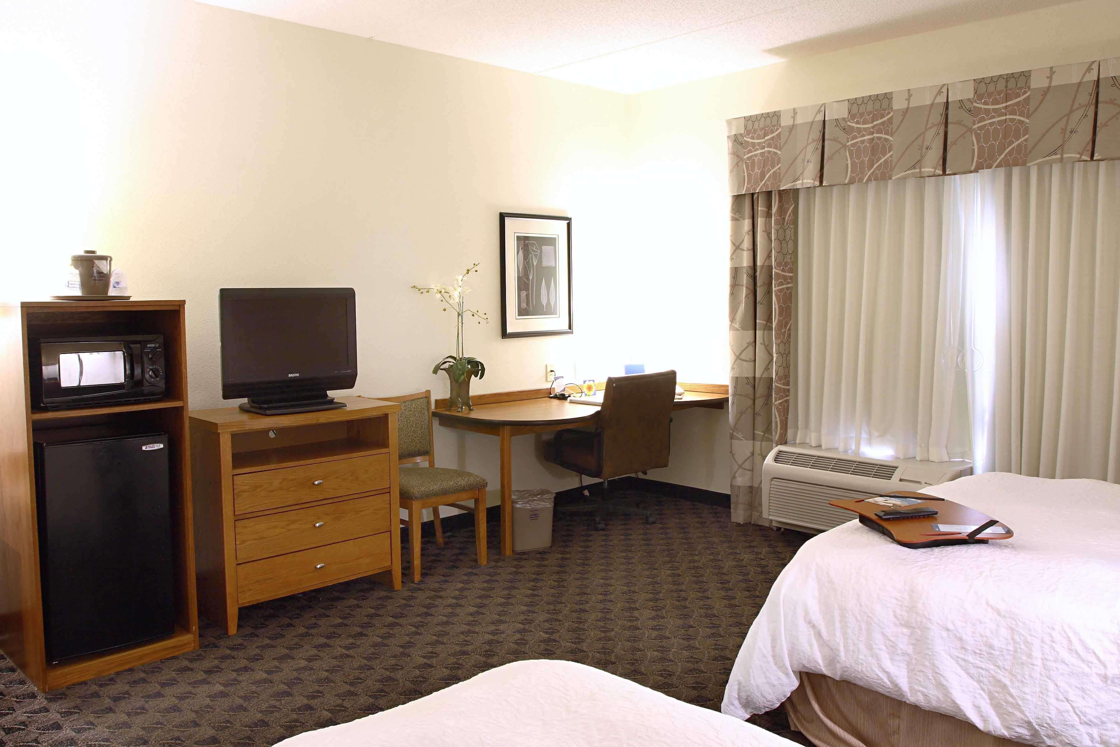 Hampton Inn & Suites Chesapeake-Square Mall Værelse billede