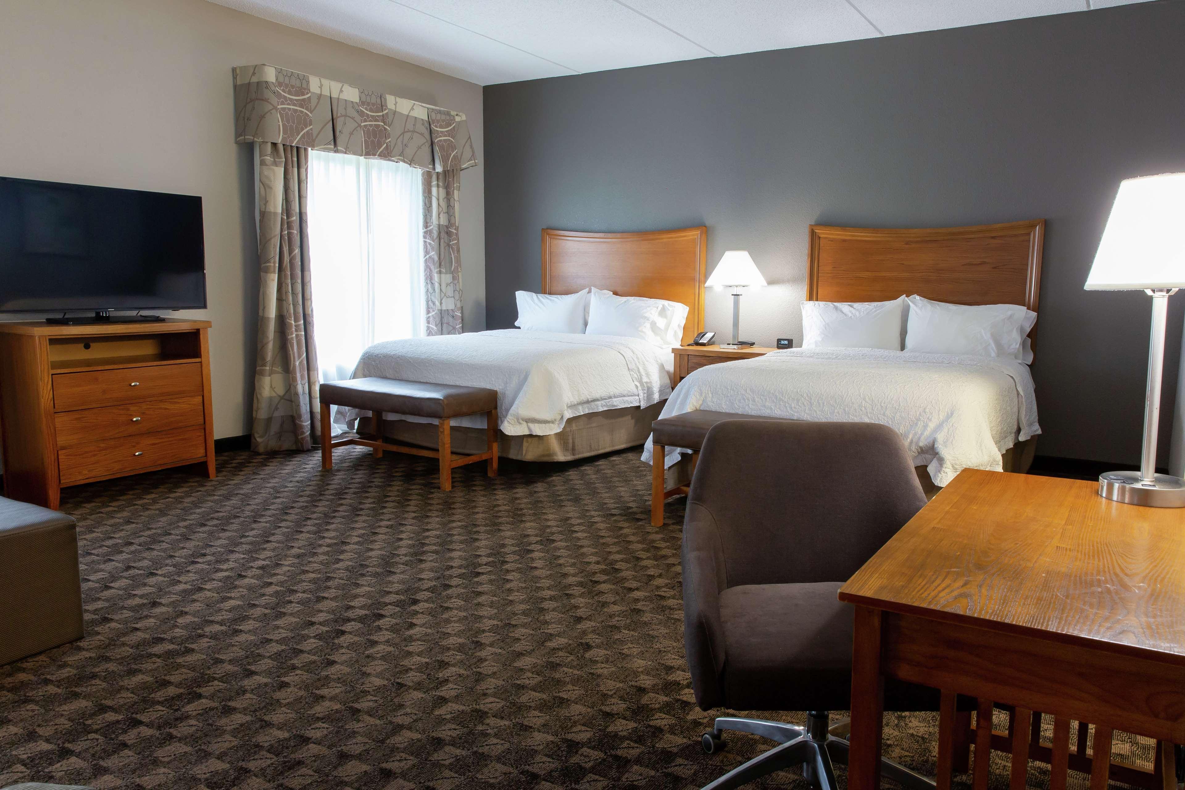 Hampton Inn & Suites Chesapeake-Square Mall Eksteriør billede