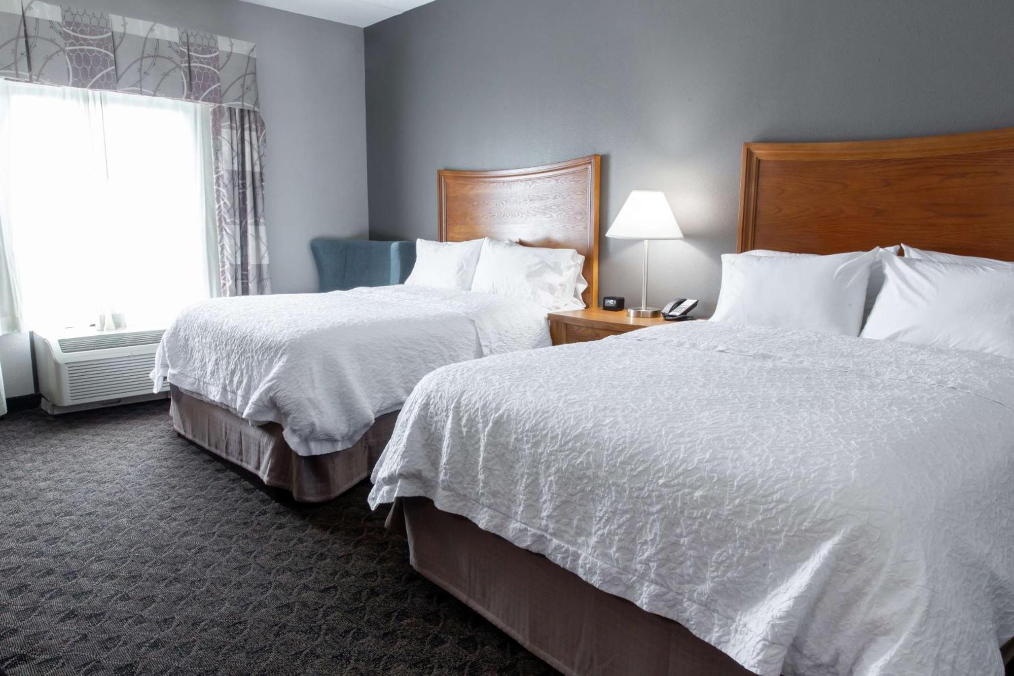 Hampton Inn & Suites Chesapeake-Square Mall Eksteriør billede