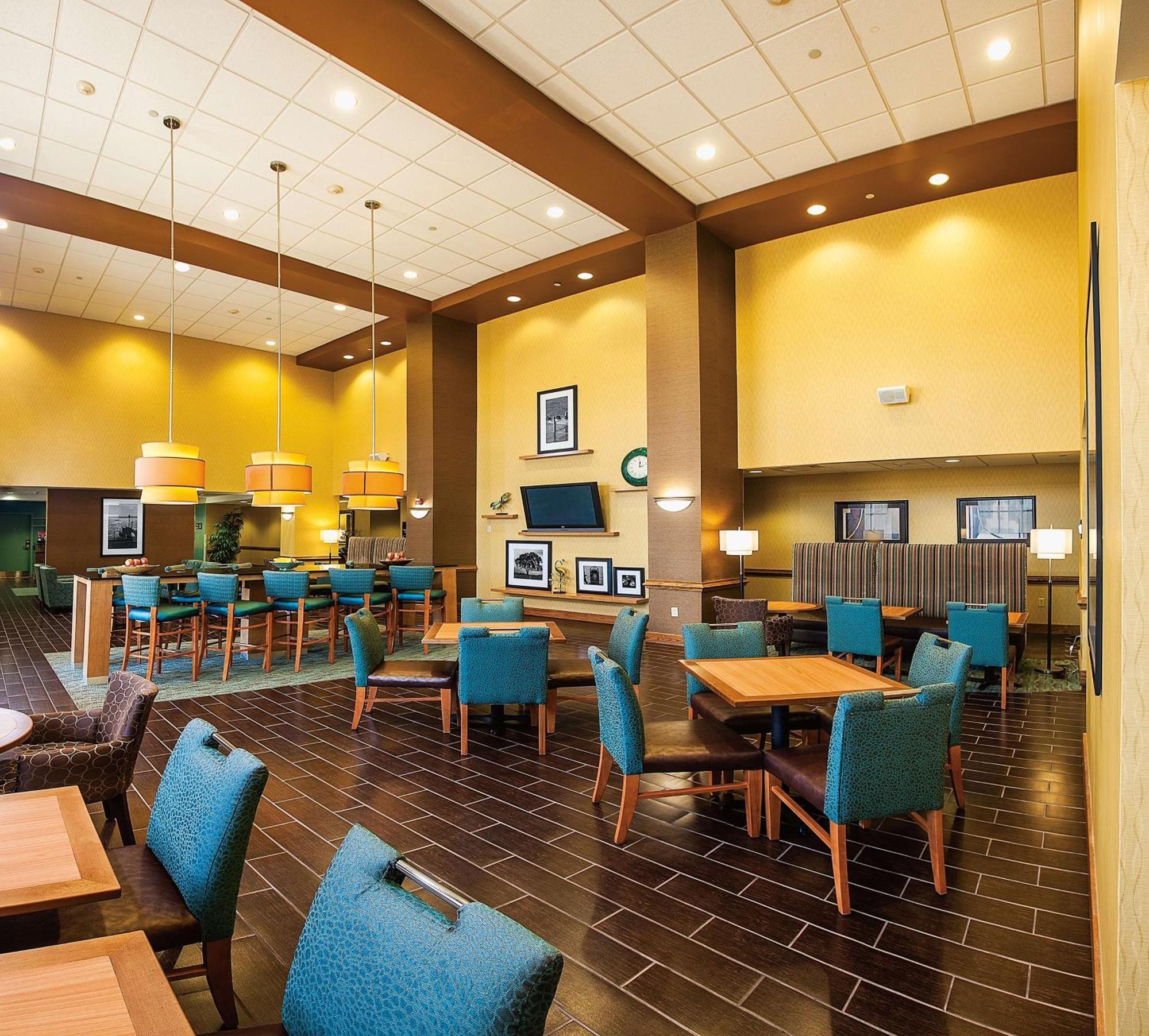 Hampton Inn & Suites Chesapeake-Square Mall Eksteriør billede